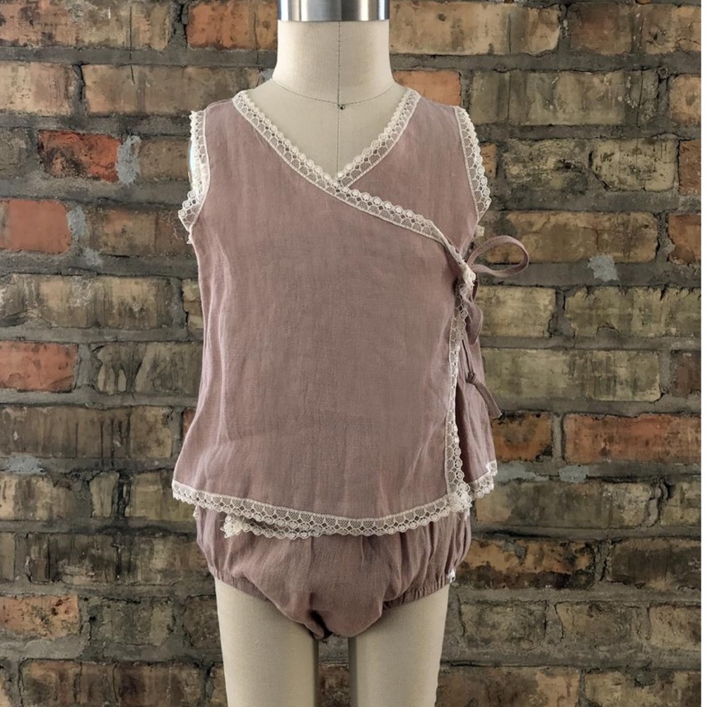 Boutique baby outfit - excellent!